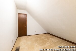 Building Photo - 2676 Woodcrest Dr