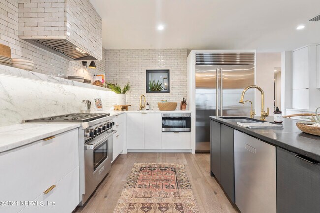 Building Photo - 4096 Ponte Vedra Blvd