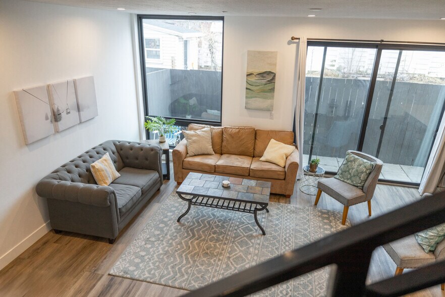 Building Photo - 2597 S 700 E