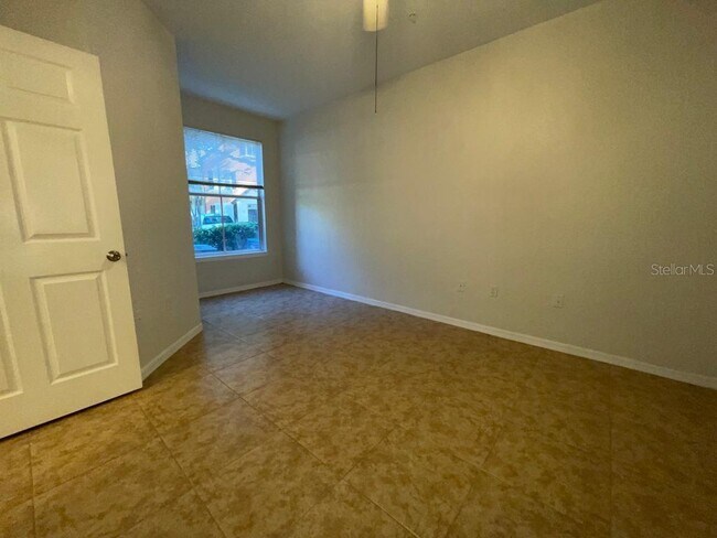 Building Photo - 6033 Westgate Dr