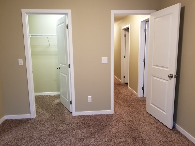 Building Photo - 9052 Burkwood Dr