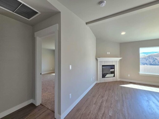 Building Photo - New Construction Three Bedroom Two Bath Ra...