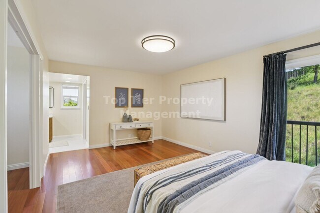 Building Photo - 44 Lariat Ct
