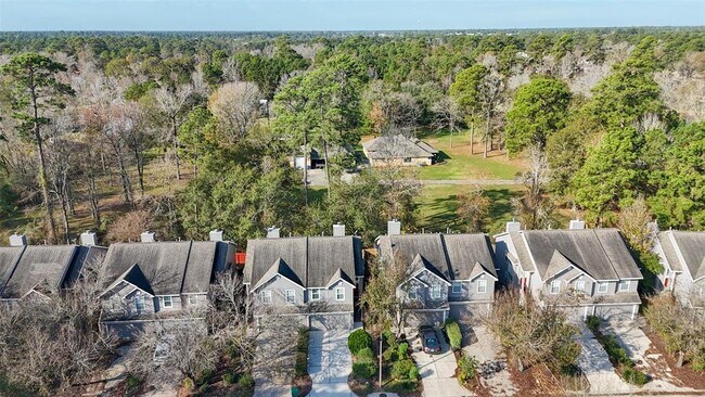 Building Photo - 131 N Villa Oaks Dr