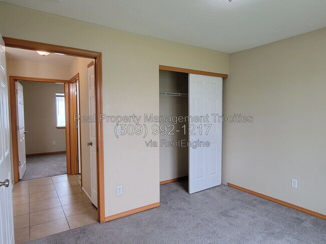 Building Photo - 6305 Thistledown Dr