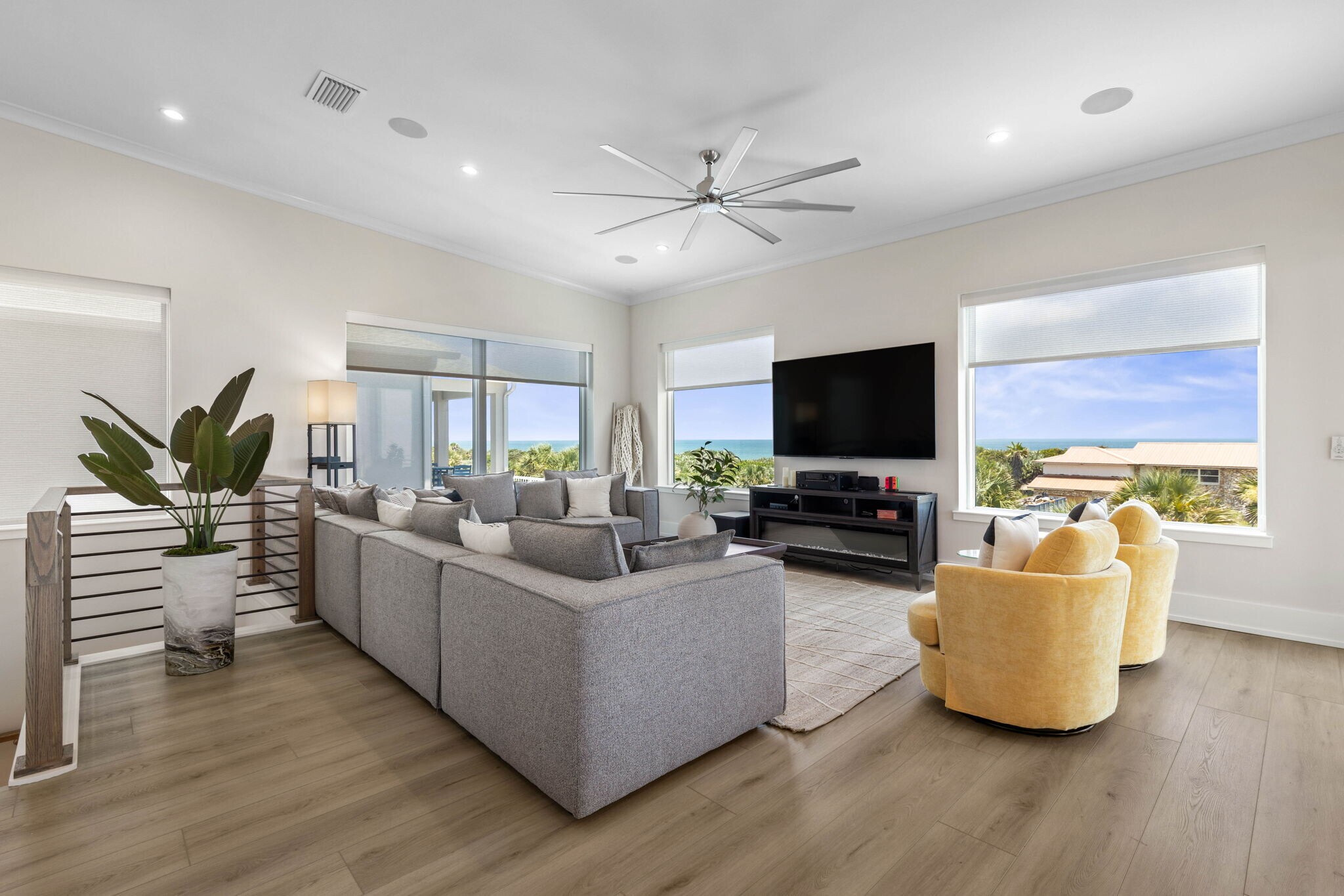 Building Photo - 3538 N Ocean Shore Blvd