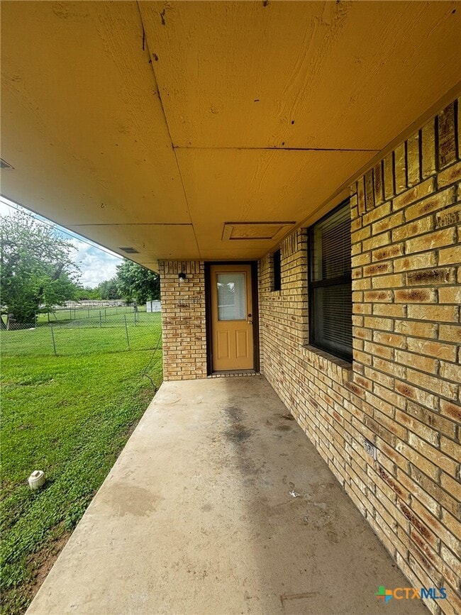 Building Photo - 434 County Rd 4616