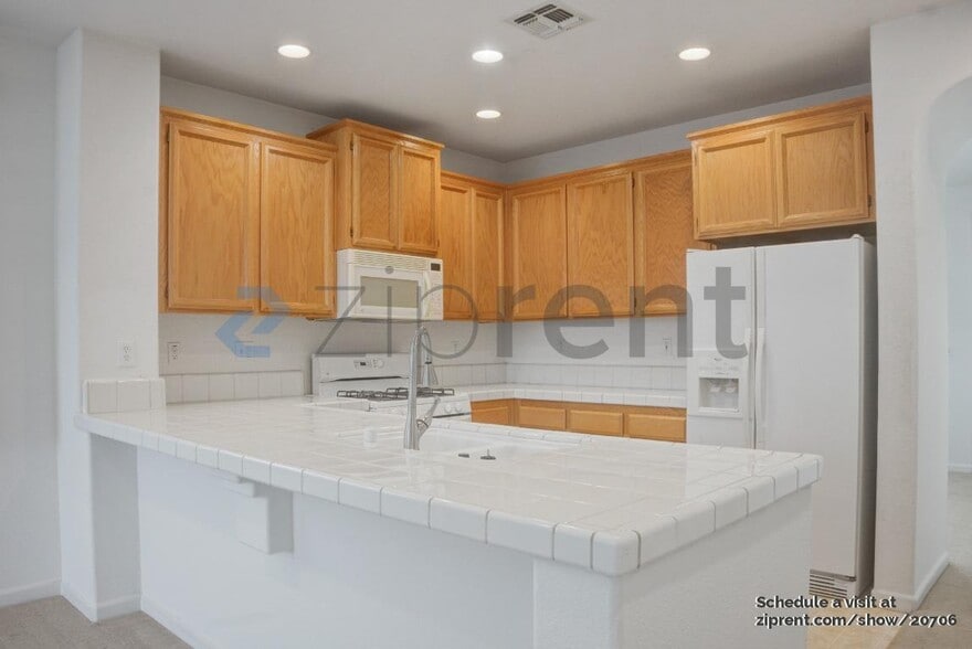 Building Photo - 1834 Zurlo Way