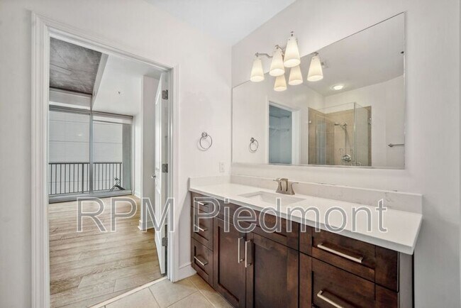 Building Photo - 44 Peachtree Pl NW