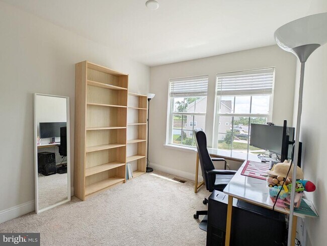 Building Photo - 8162 Trotters Chase
