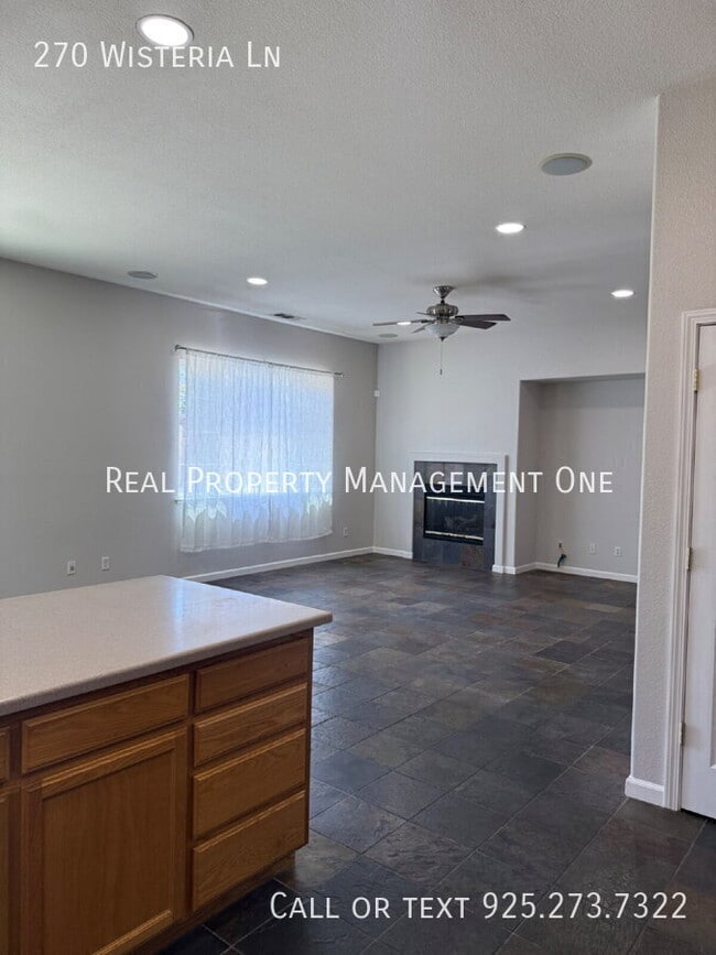 Building Photo - 270 Wisteria Ln