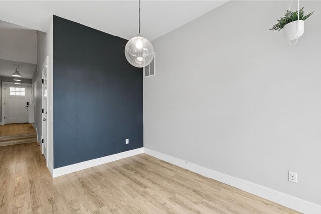 Building Photo - 14825 NW Highcroft Ct