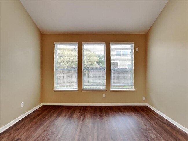 Building Photo - 12919 Palm Leaf Ct