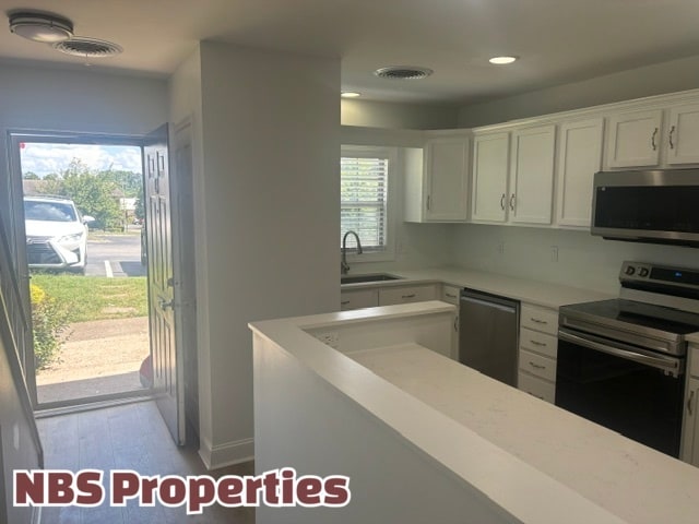 Building Photo - 6529 Deane Hill Dr