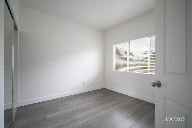 Building Photo - $3,400 / 3br - 1001ft2 - $3400 | 3br/2ba T...