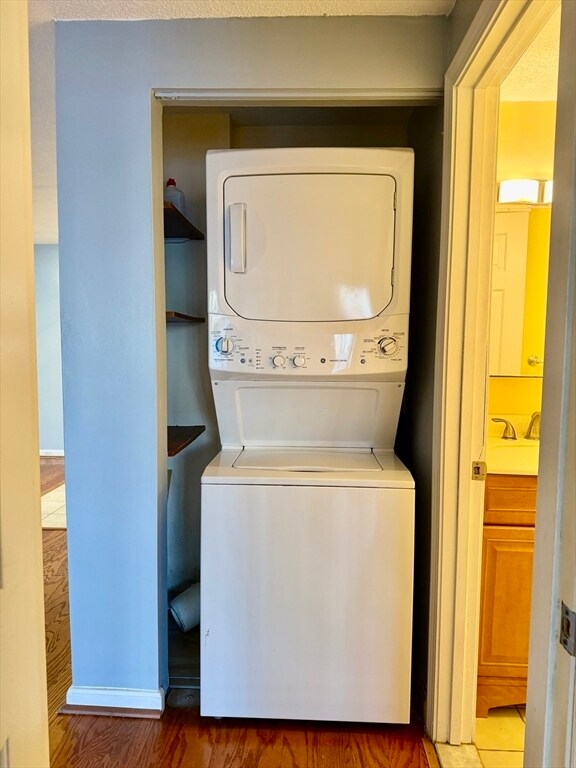 Building Photo - 8 9th St