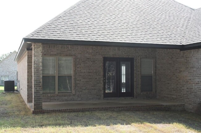Building Photo - 3 Bedroom, 2 Bath in Nettleton!