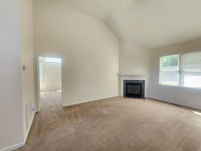 Building Photo - Rental House-Swannanoa, NC