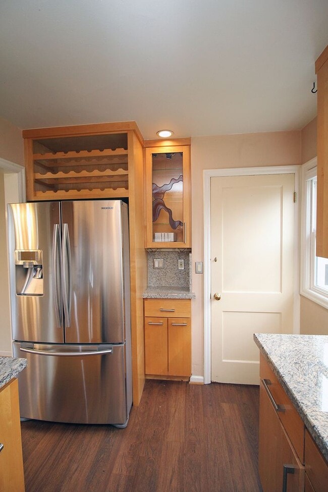 Building Photo - 2718 SE 58th Ave