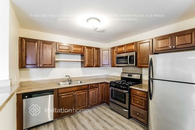 Building Photo - 11450 NW 35th Pl