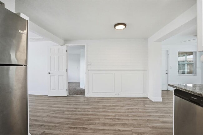 Building Photo - 3301 Rosefield Dr