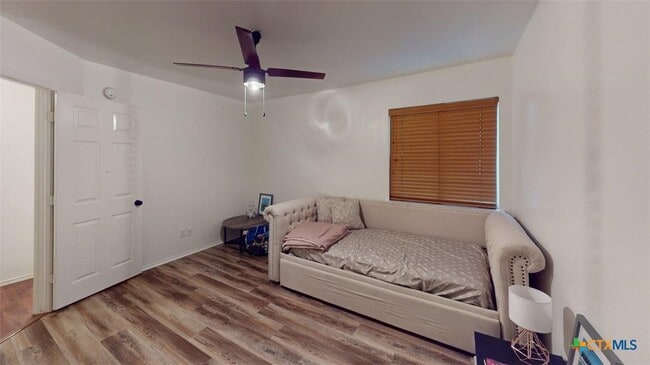 Building Photo - 6705 Rosita Oak Dr