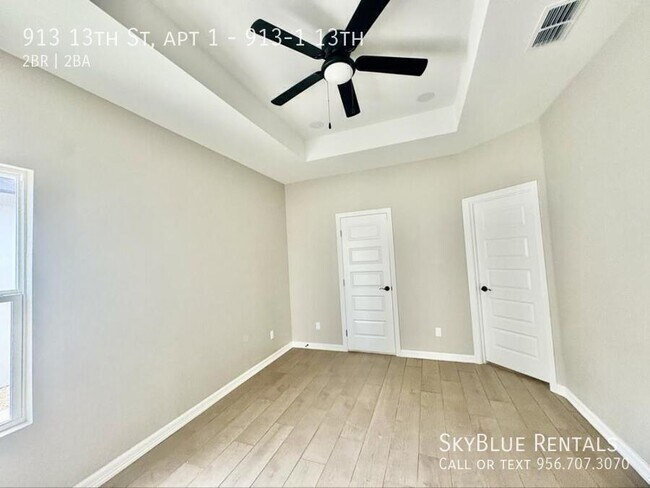 Building Photo - 913 S 13th St