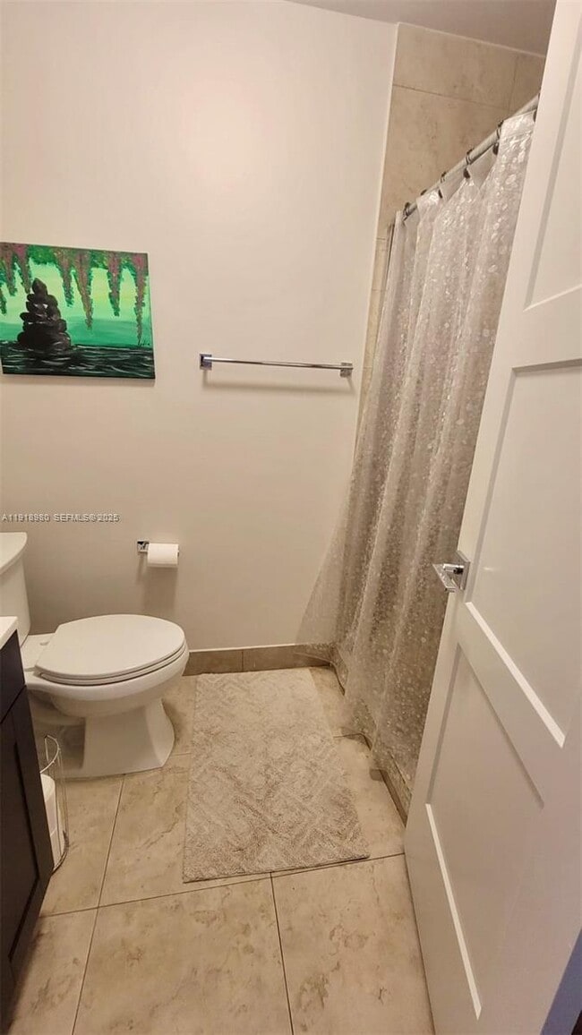 Building Photo - 15529 Miami Lakeway N