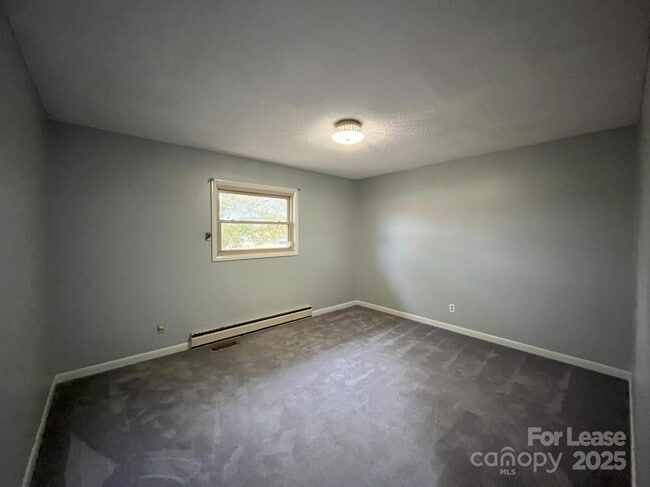 Building Photo - 228 El Bethel Rd