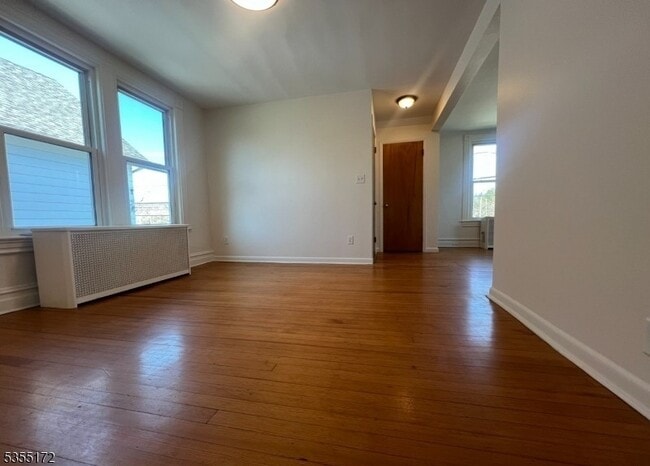 Building Photo - 19 E Hanover Ave