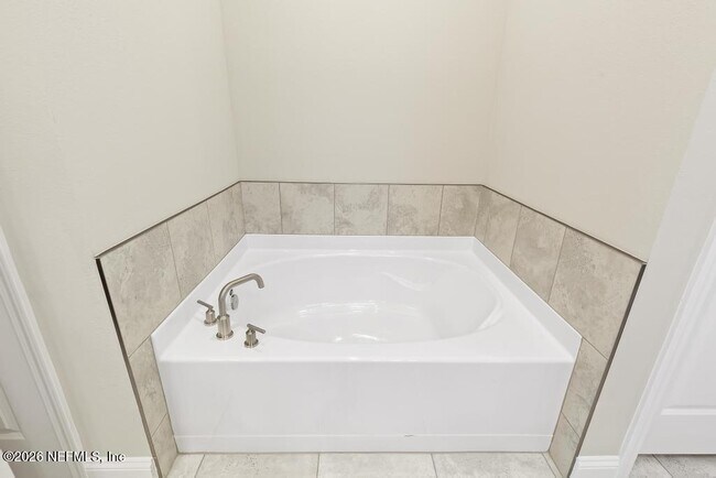 Building Photo - 50 Martos Ct