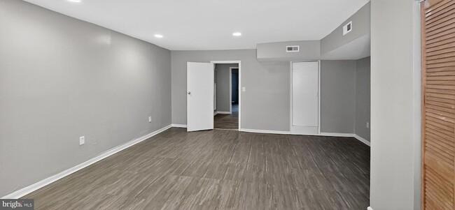 Building Photo - 1119 Montello Ave NE