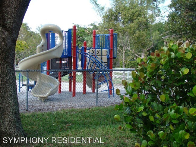 Building Photo - 11550-11584 NW 39th St