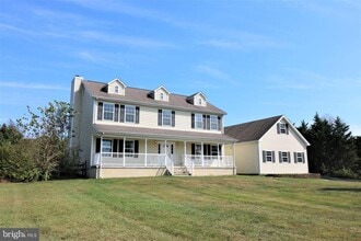 Building Photo - 412 Pauline Dr