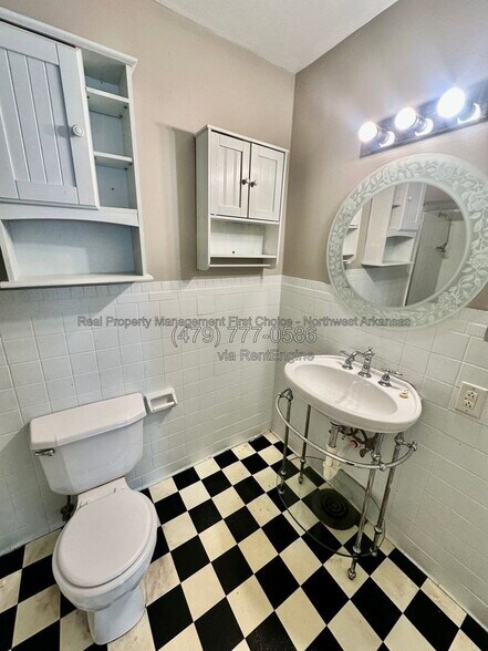 Building Photo - 43 Grisham Dr