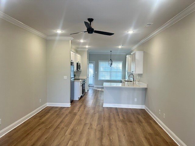 Building Photo - 436 NE Bellingham Dr