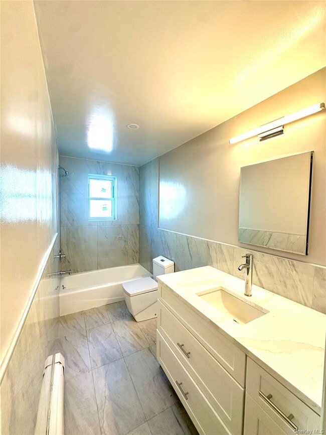 Building Photo - 495 Kimball Ave