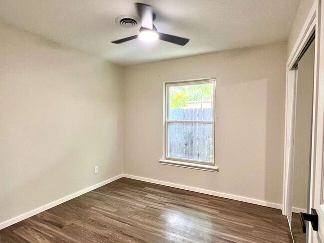 Building Photo - 3615 Electra Dr
