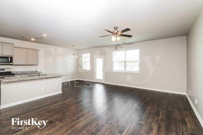 Building Photo - 58 Lauritsen Way