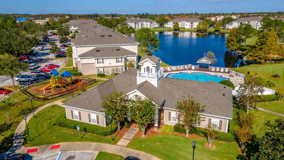 Aerial View - Clubhouse - Lee Vista