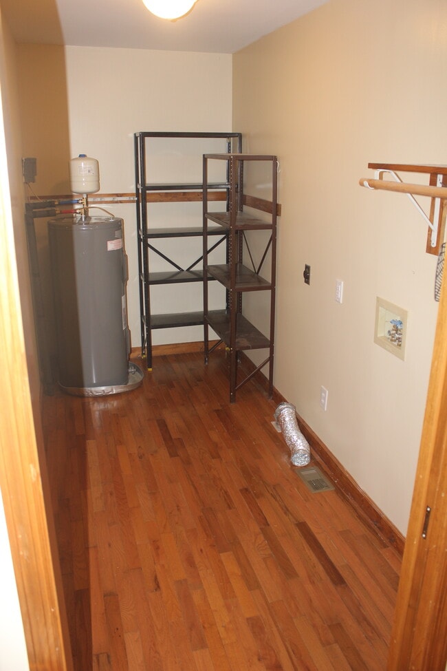 Building Photo - 190 Sheep Ranch Rd SE