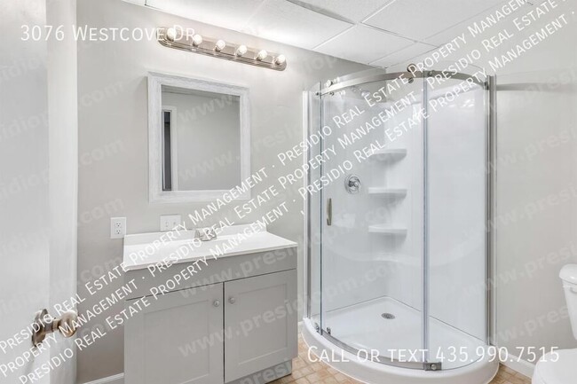 Building Photo - 3076 Westcove Dr