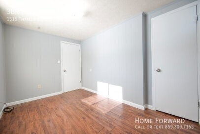 Building Photo - 1515 Thames Dr