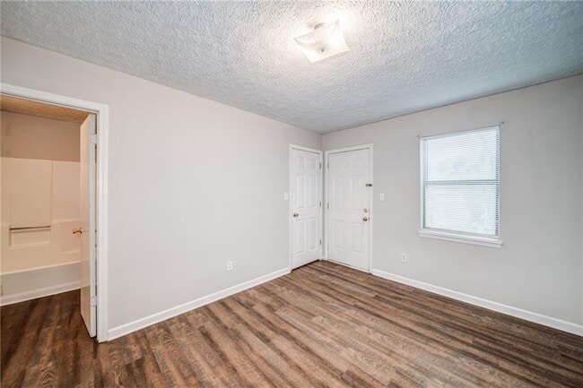 Building Photo - 341 W Griffin St