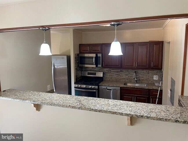 Building Photo - 6021 Majors Ln