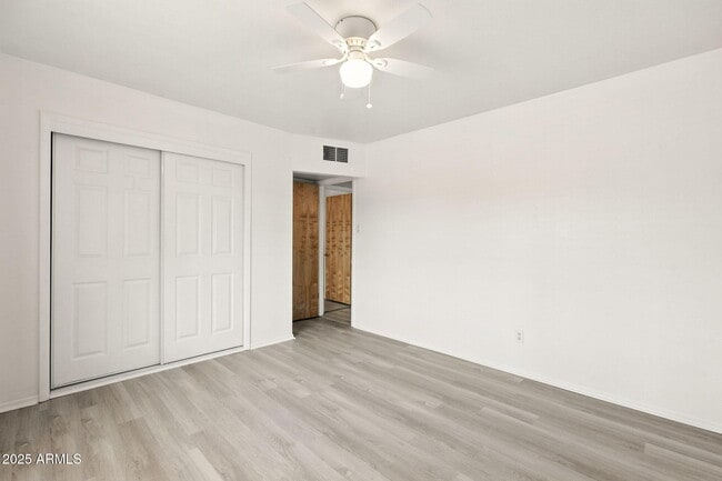 Building Photo - 6839 E Montecito Ave