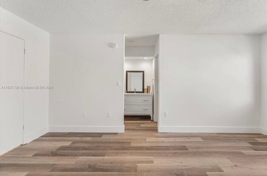 Large bathroom cabinet/sink with plenty of drawer space - 2512 SW 113th Ct