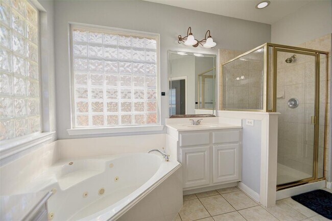 Building Photo - 214 Spring Lakes Haven