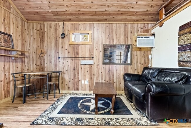 Building Photo - 263 Stacie Ann Dr