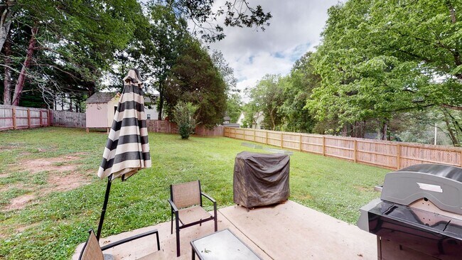 Building Photo - 7146 Pepper Tree Cir